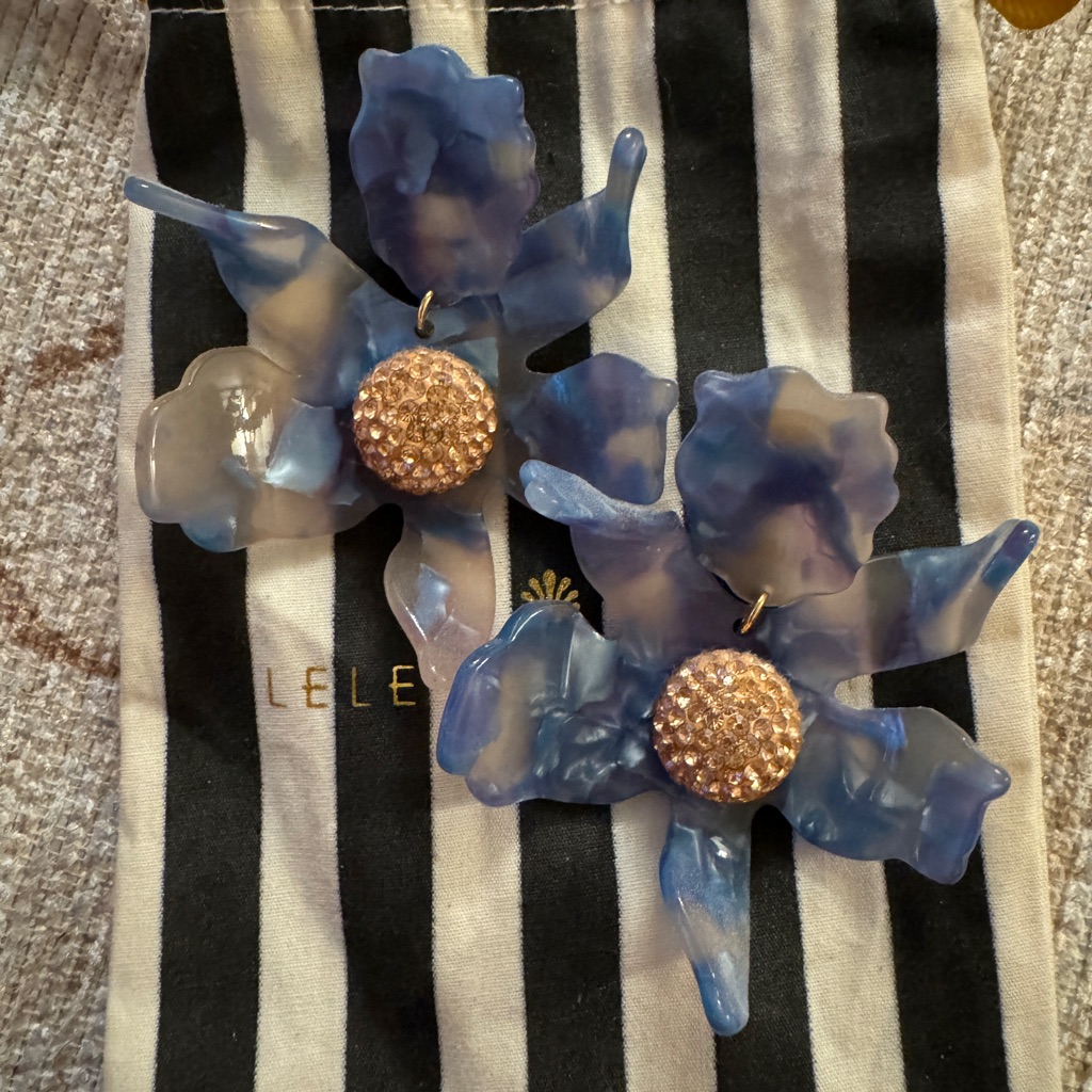 Lele Sadoughi Pale Blue Pink Crystal Lily Earrings 75$
